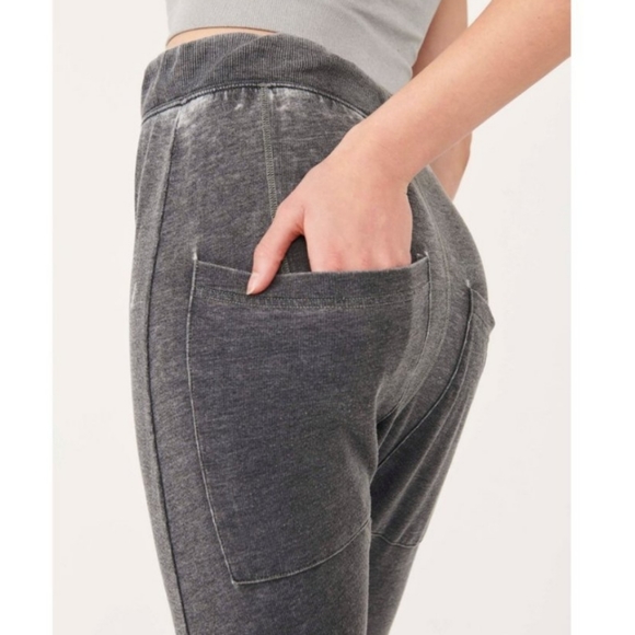 Free People Cozy All Day Harem Black Oversized Leggings - Picture 6 of 15